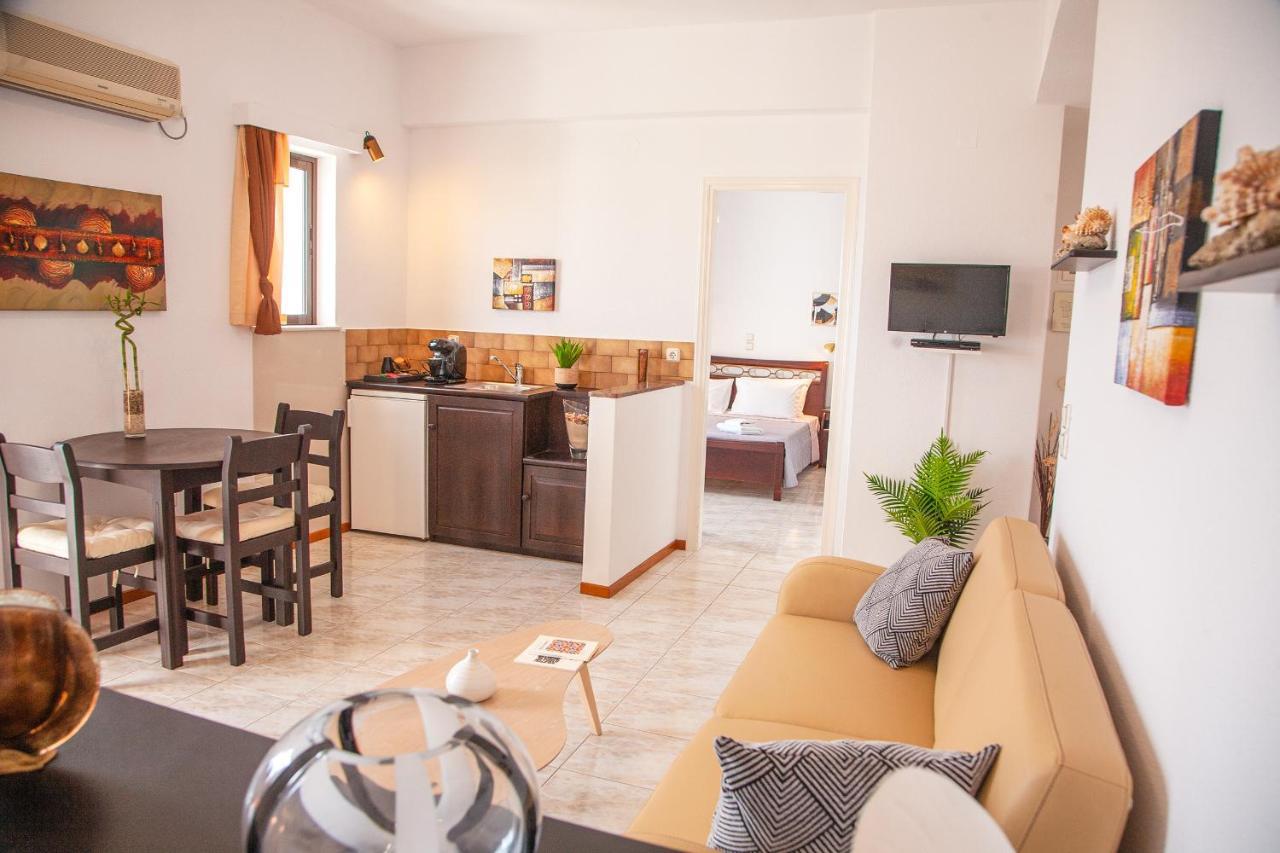 Hotel Porto Diakofti Buitenkant foto