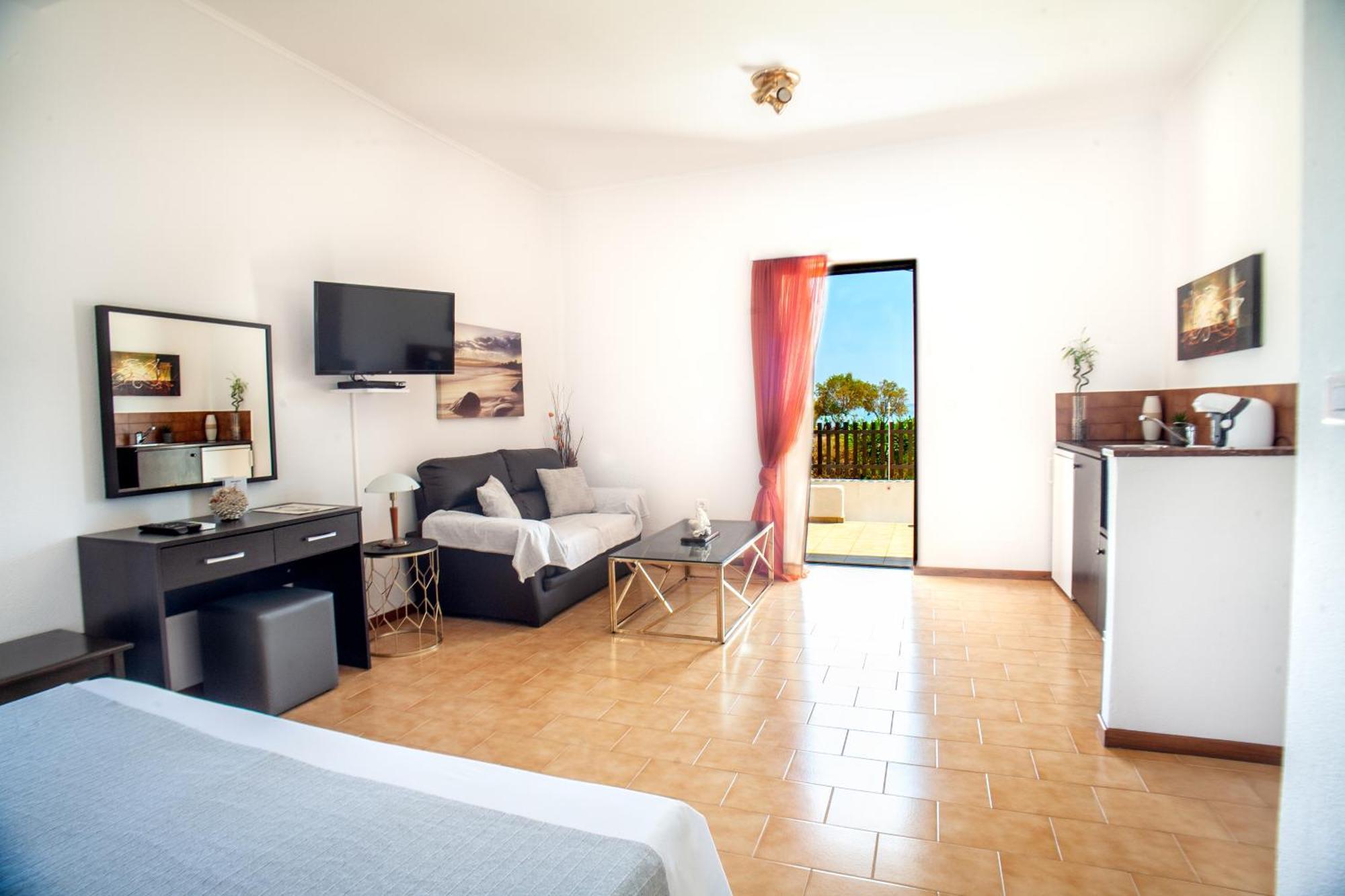 Hotel Porto Diakofti Buitenkant foto