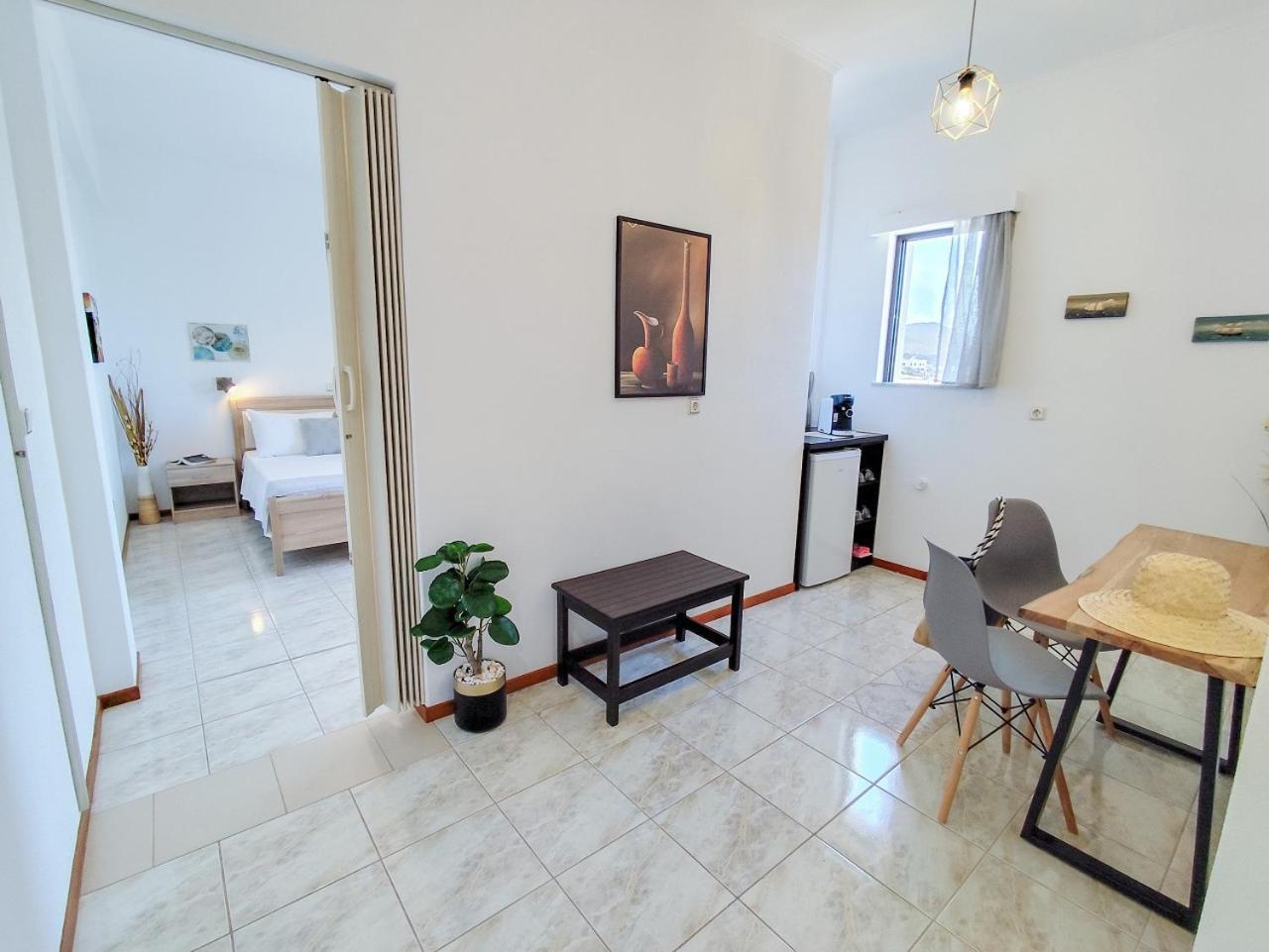 Hotel Porto Diakofti Buitenkant foto