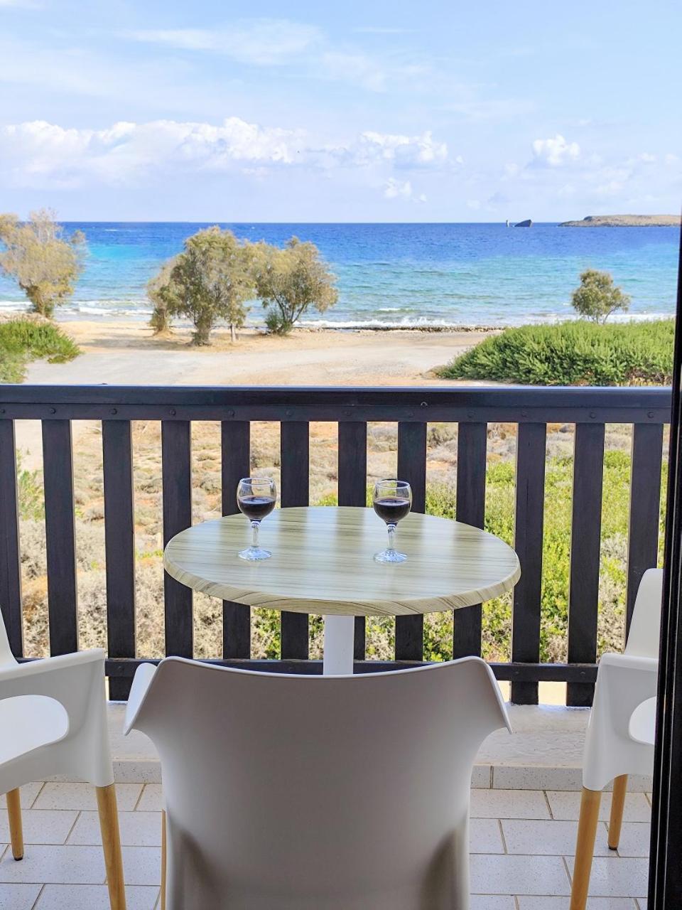 Hotel Porto Diakofti Buitenkant foto