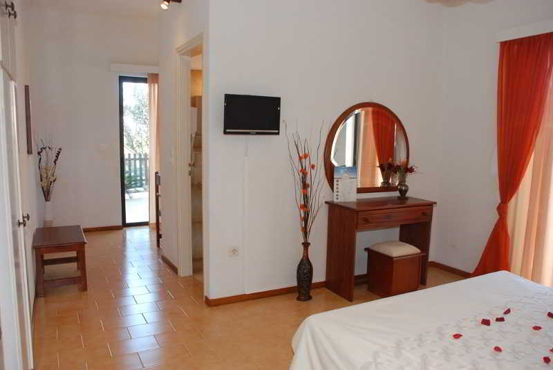 Hotel Porto Diakofti Buitenkant foto